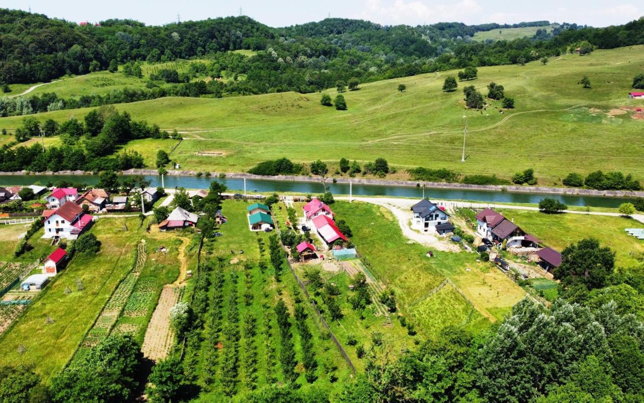 La Livada Valea Danului Exterior foto